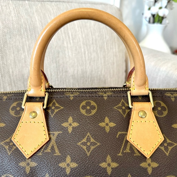 Louis Vuitton Speedy 30 Monogram Canvas Satchel Bag - Picture 11 of 16